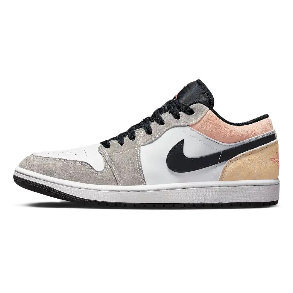 Air Jordan 1 Low SE Flight Club