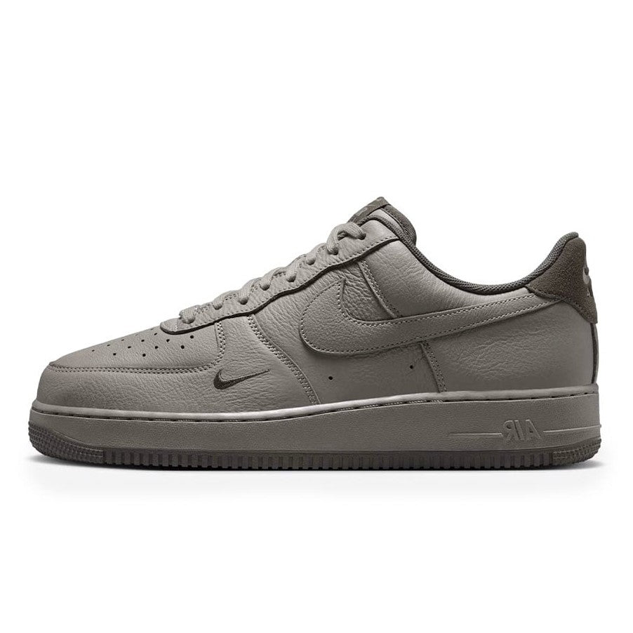 Tenis Nike Air Force 1 Low '07 Lv8 " Light Army