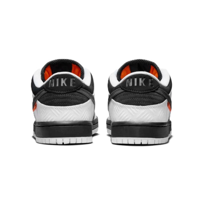 Nike SB Dunk Low TIGHTBOOTH